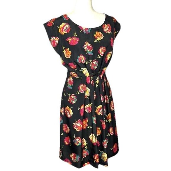 Betsey Johnson Mini Dress Black Floral Rose Print Short Sleeve Pleated Size 12 - Picture 1 of 14